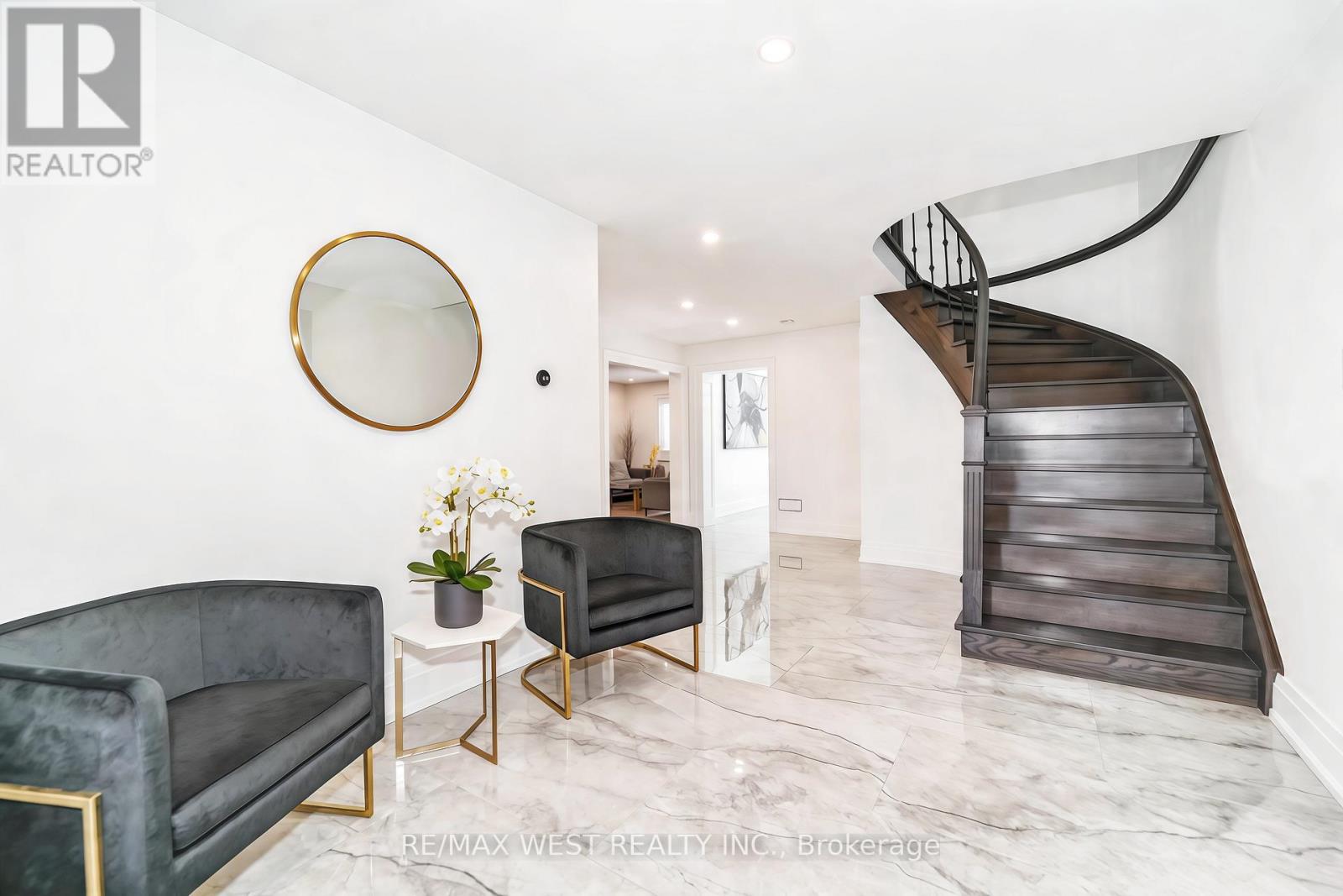 108 POPLAR HEIGHTS DRIVE