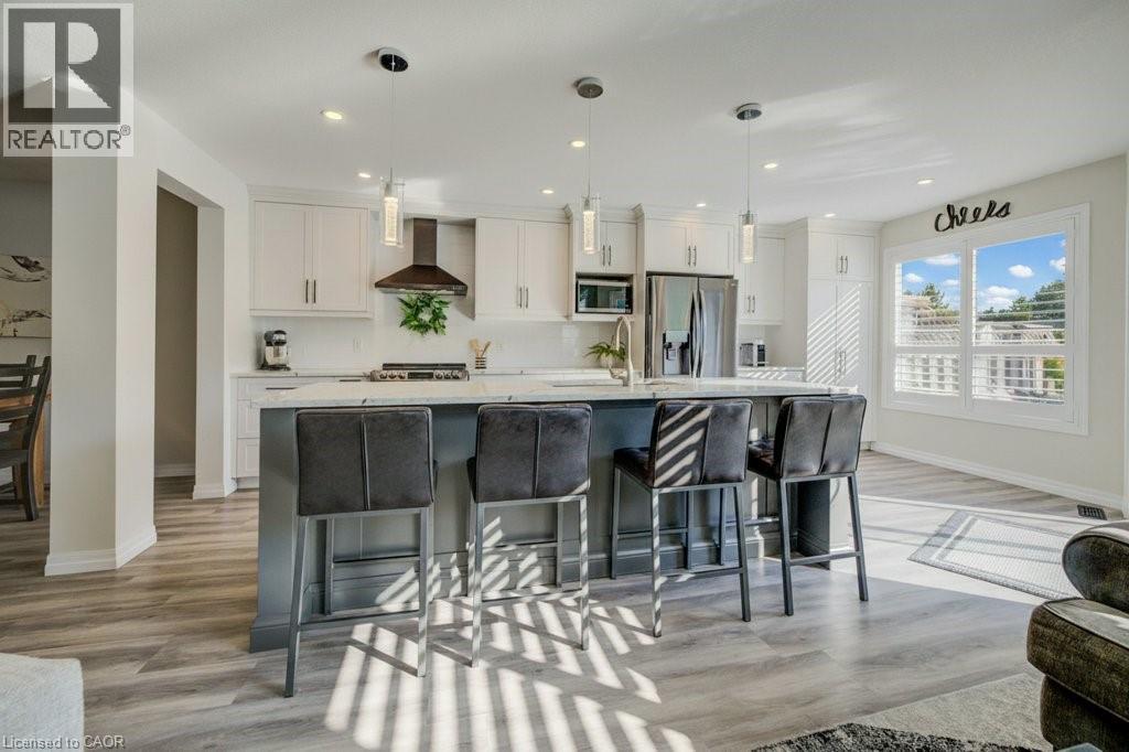35 HAWKINS Drive