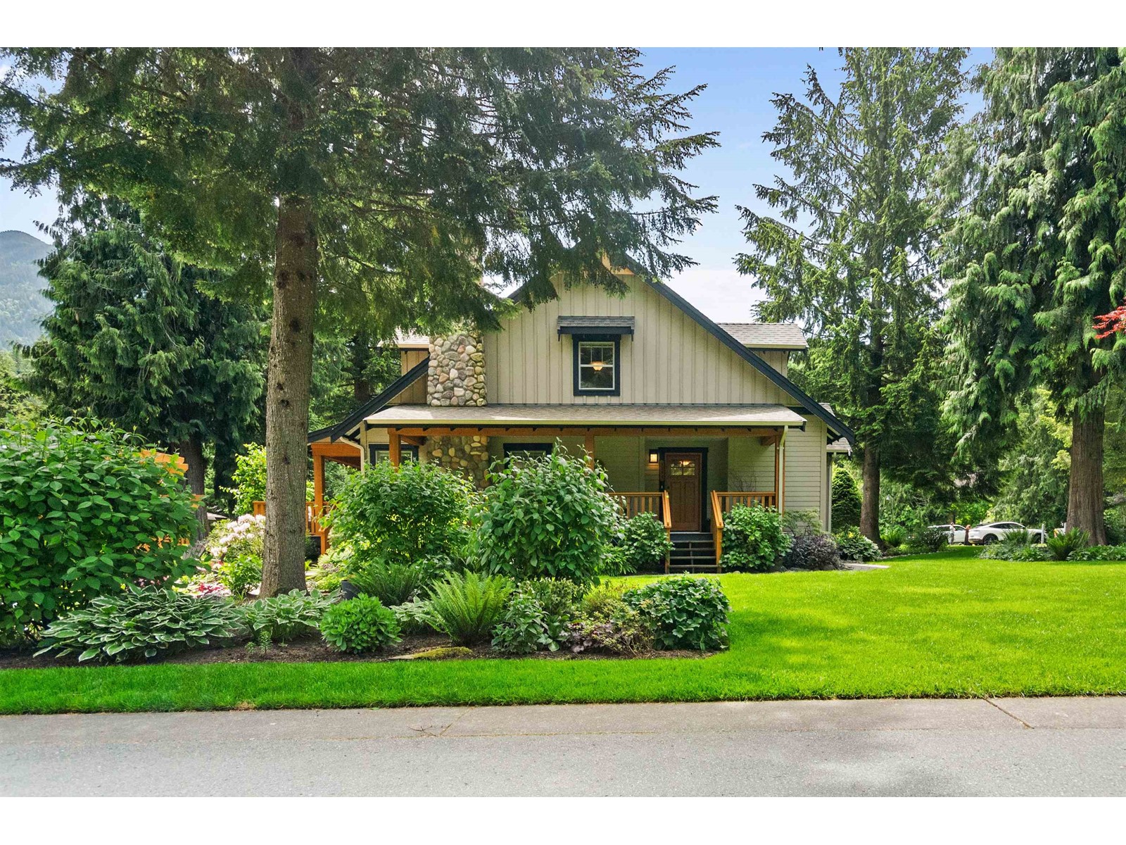 1794 RAVENWOOD TRAIL|Cultus Lake South