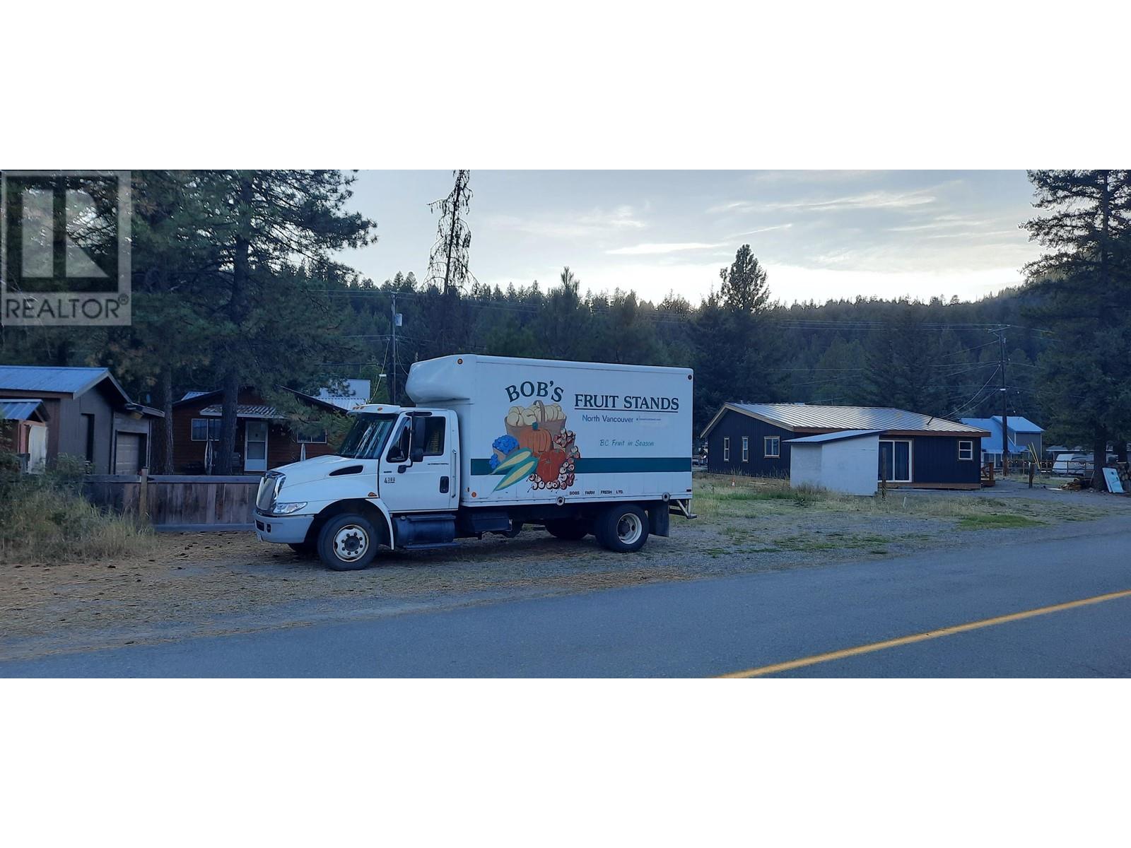 103 3711 DELBROOK AVENUE