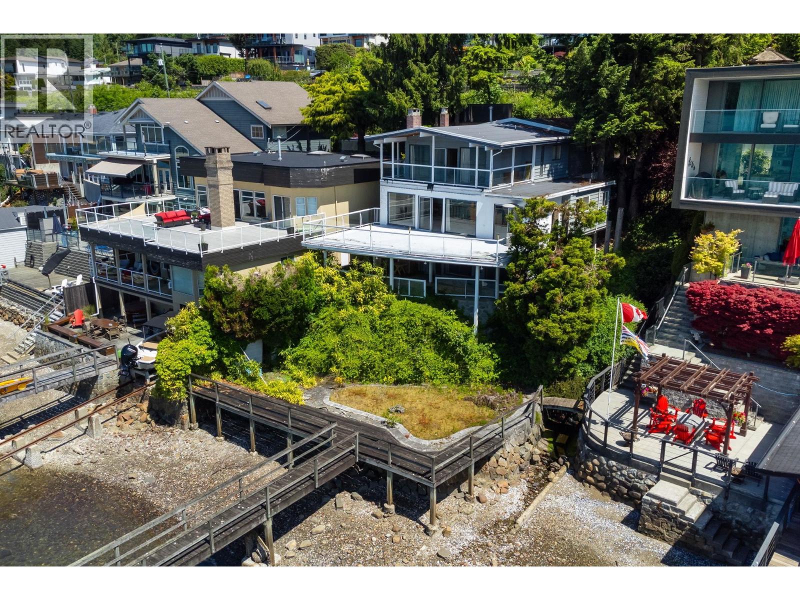 1208 ALDERSIDE ROAD