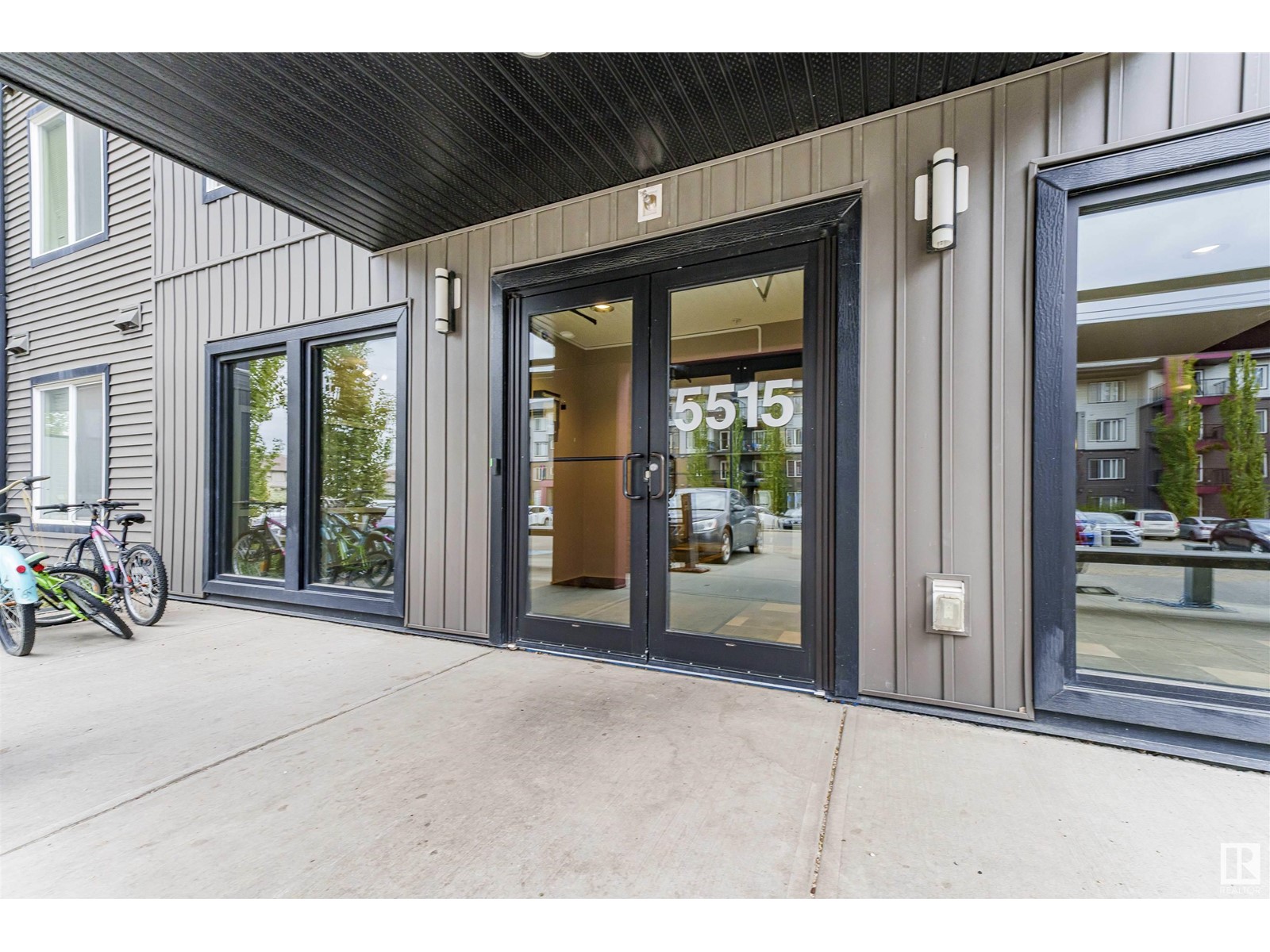 #134 5515 7 AV SW