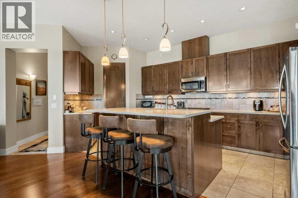 404, 4 Hemlock Crescent SW