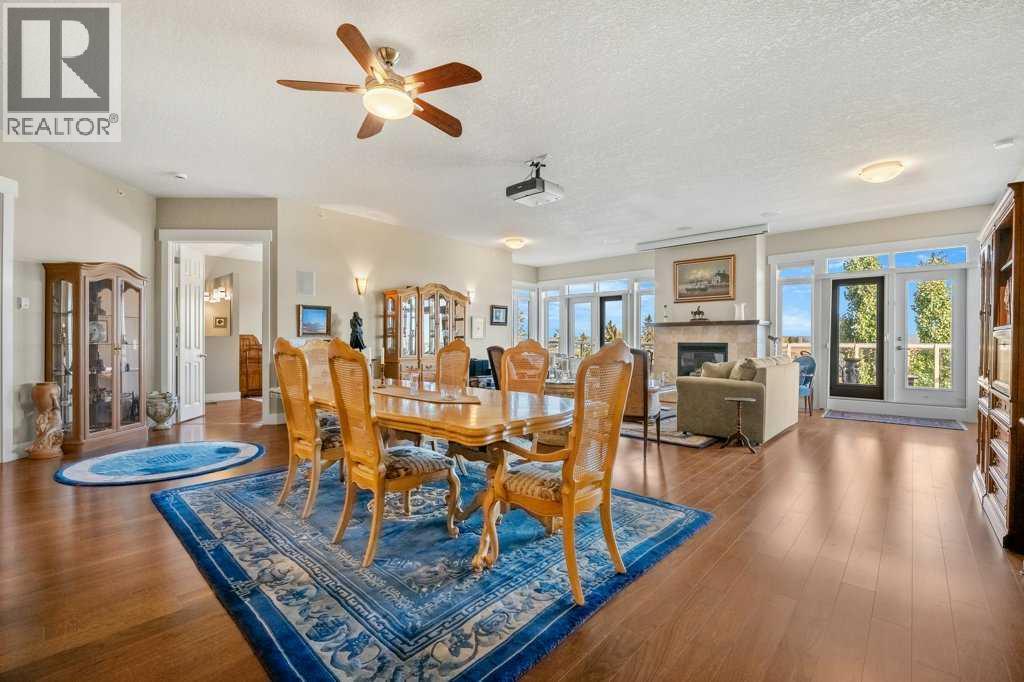 404, 4 Hemlock Crescent SW