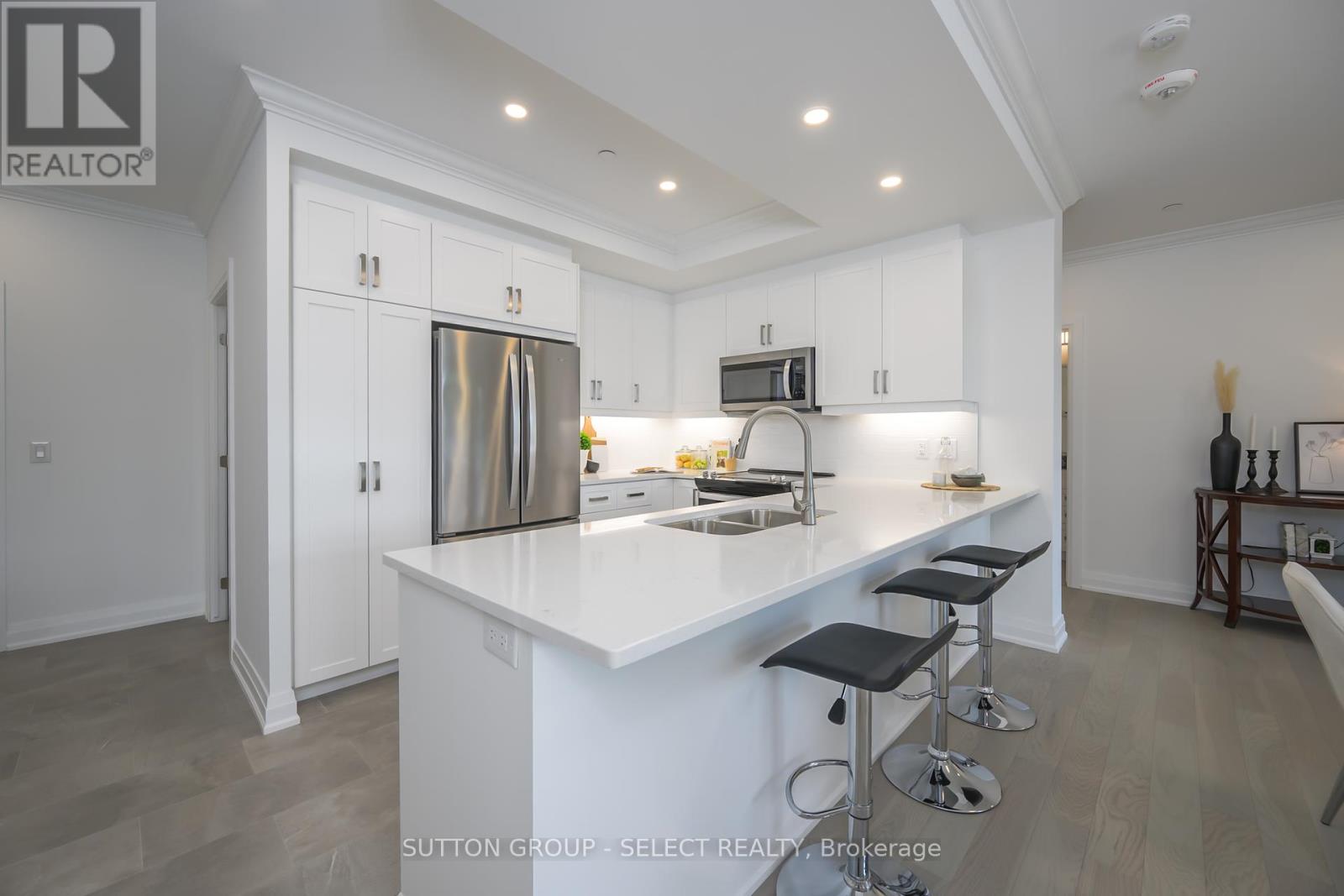 207 - 1975 FOUNTAIN GRASS DRIVE