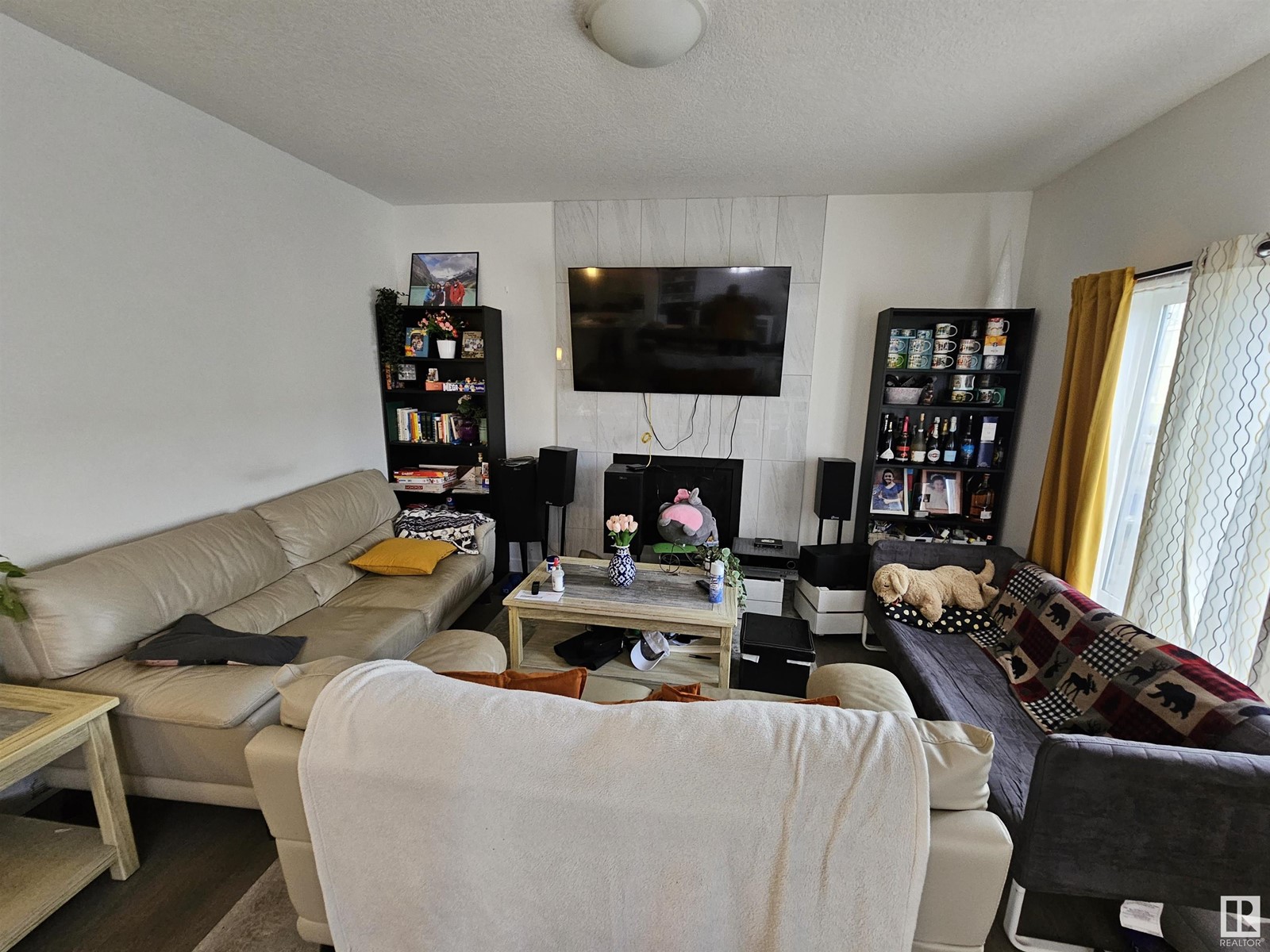 1124 152 AV NW