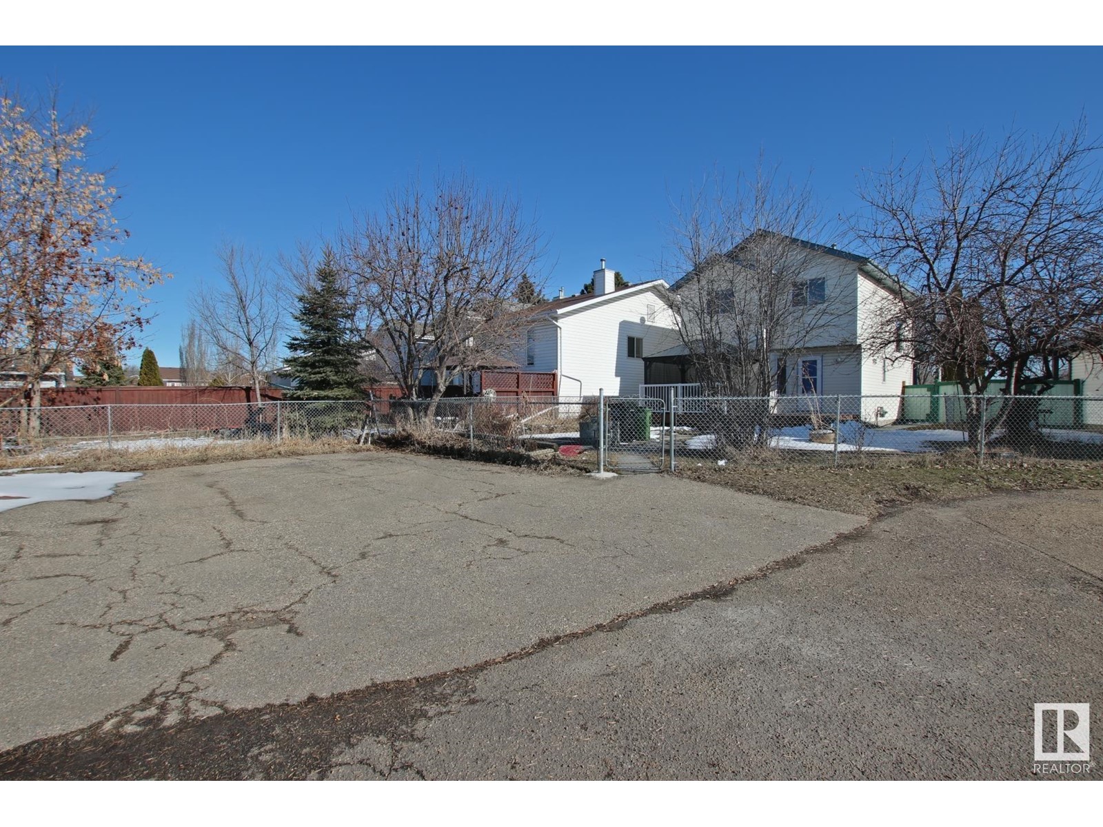 8021 17A AV NW