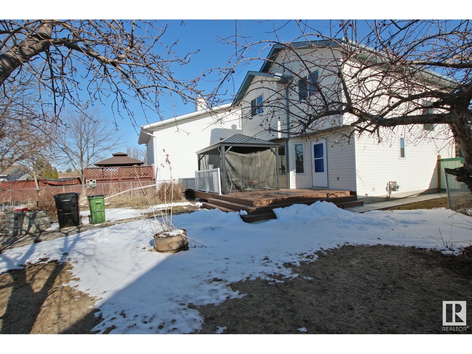 8021 17A AV NW
