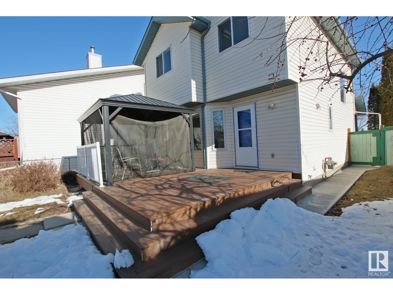 8021 17A AV NW
