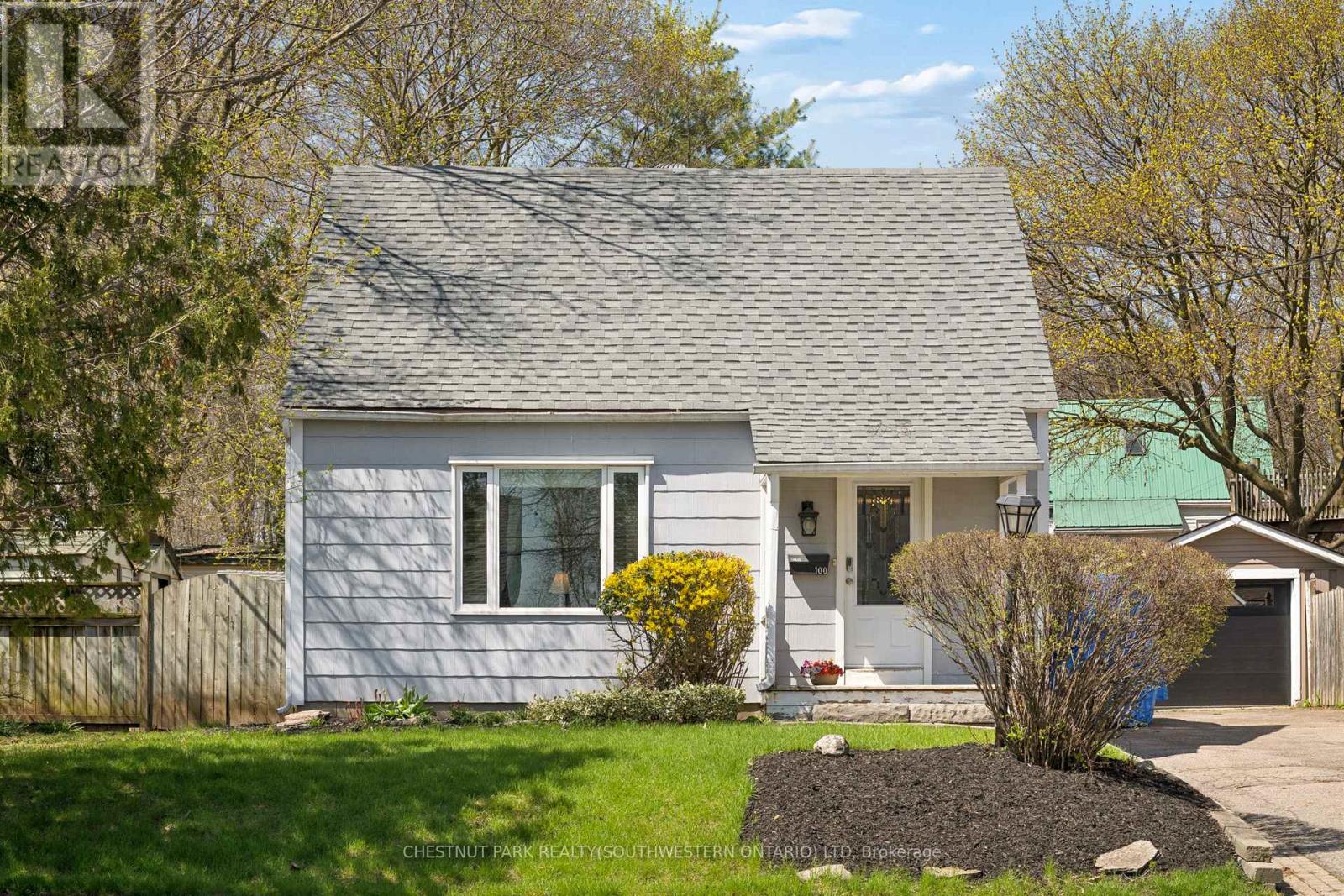 100 MEMORIAL CRESCENT