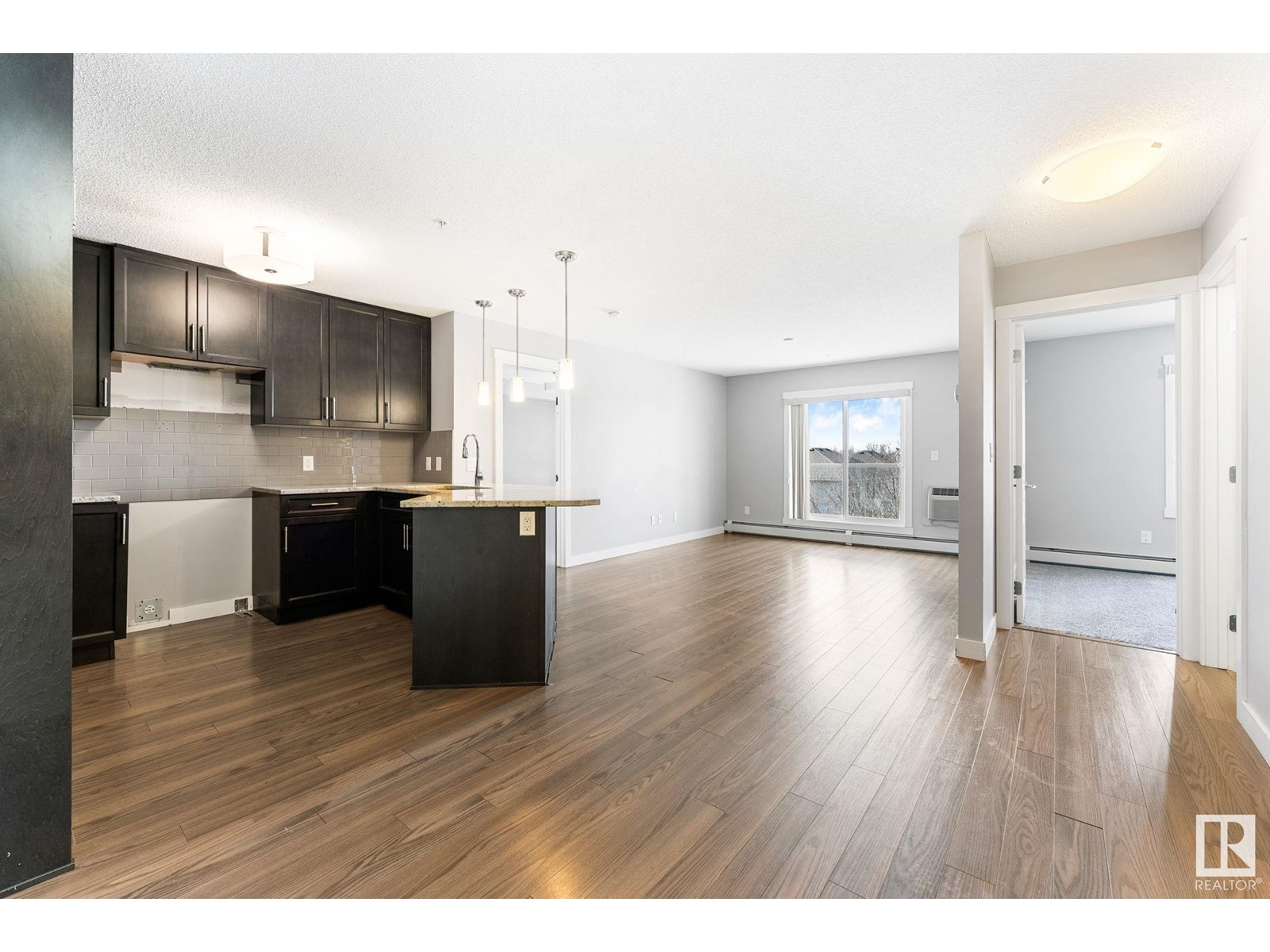 #303 2229 44 AV NW