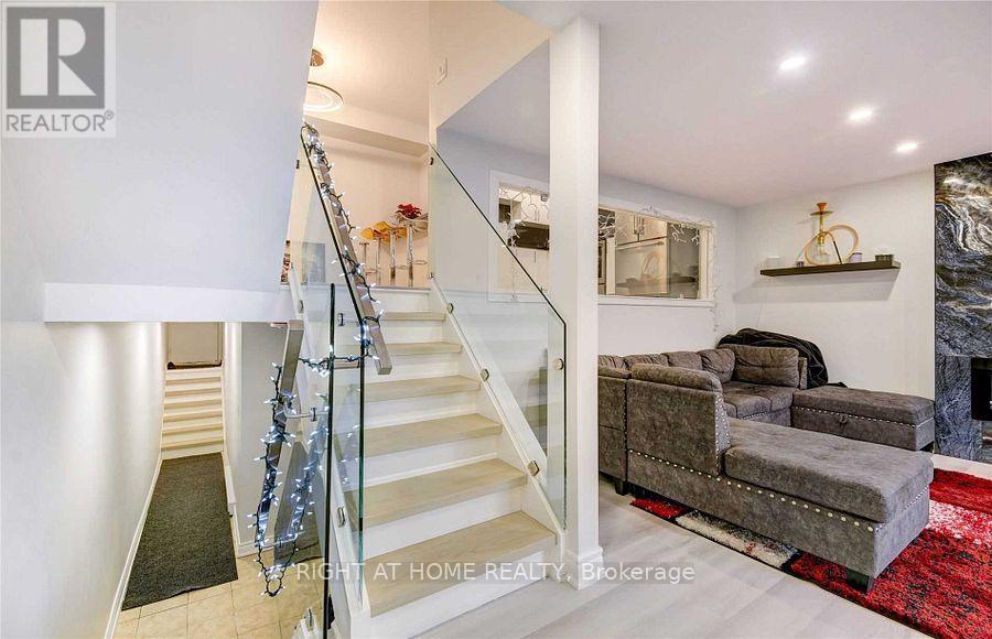 24 SPRINGFAIR AVENUE