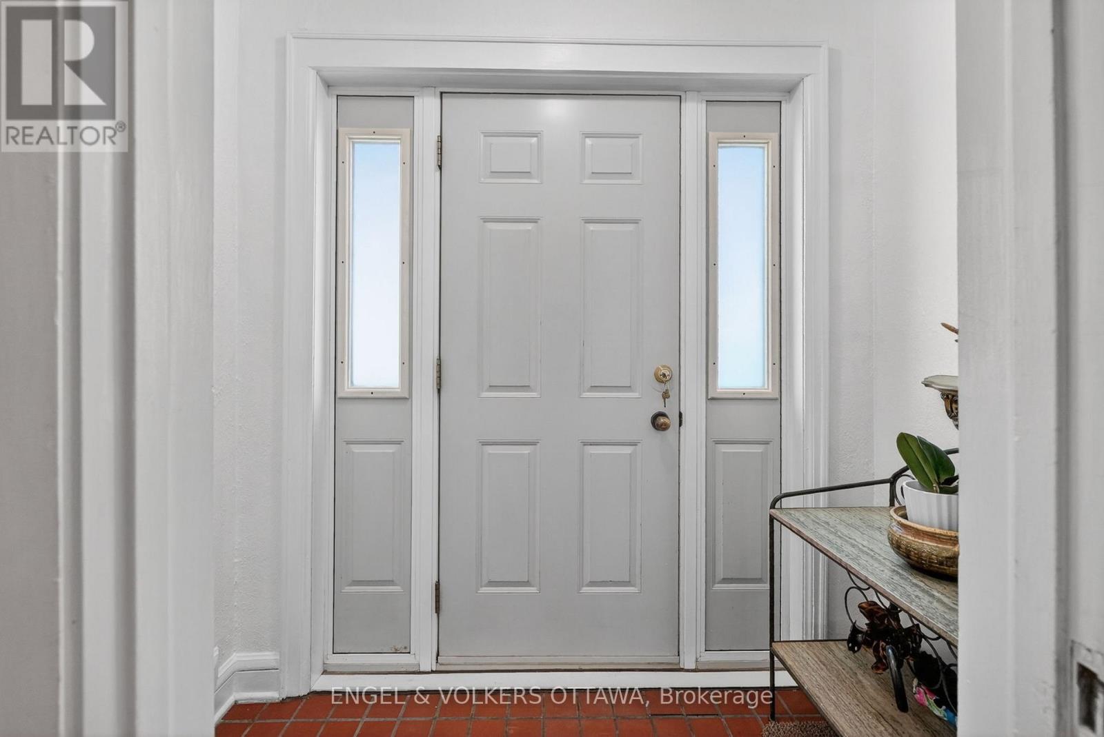 347 ISLAND PARK DRIVE