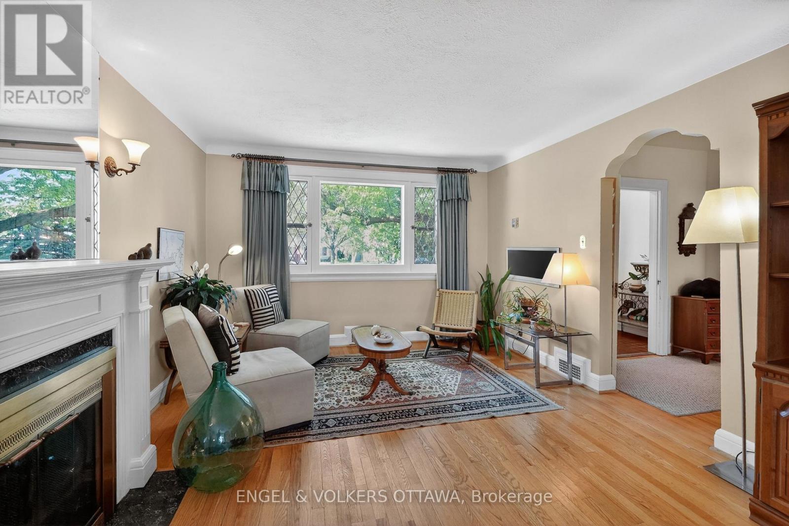 347 ISLAND PARK DRIVE