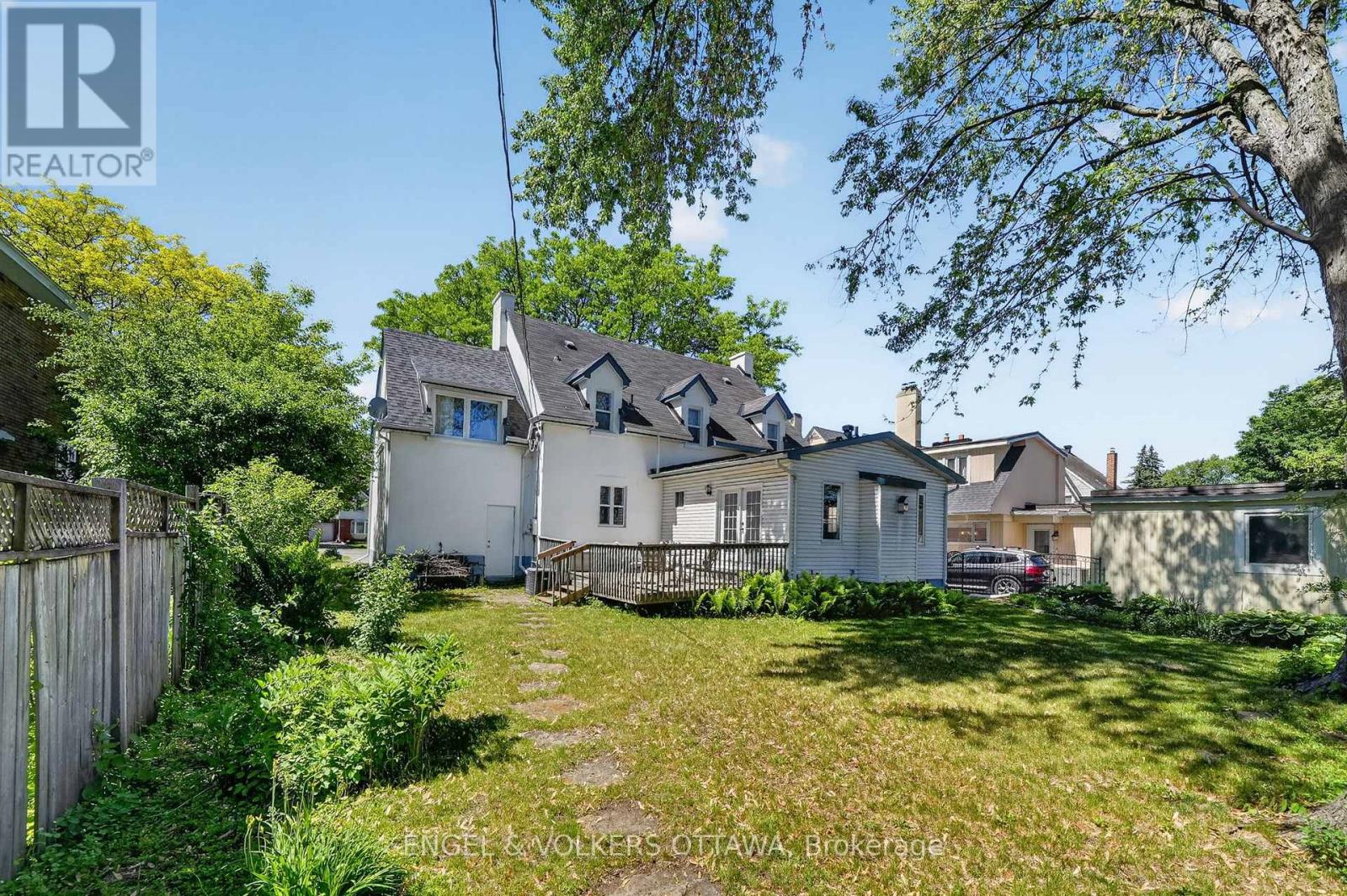 347 ISLAND PARK DRIVE