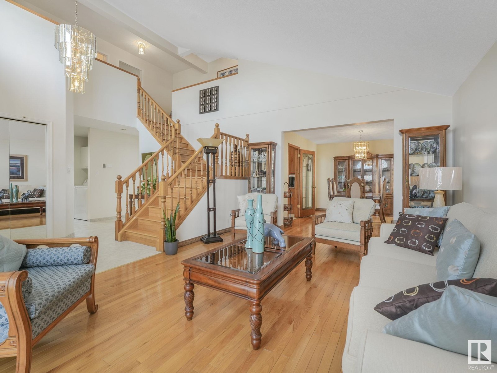 4703 43 AV NW