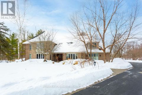 Property photo of 27 blackberry place, hamilton (carlisle), ON l0r1h2