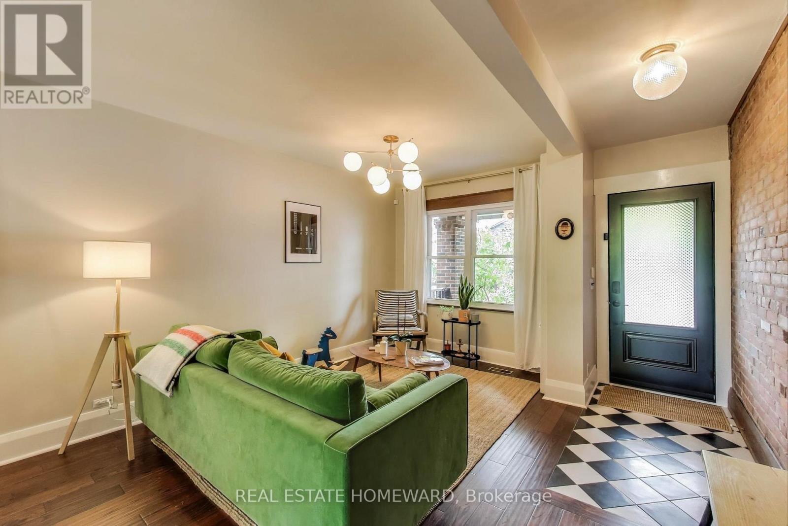 31 GLENMORE ROAD