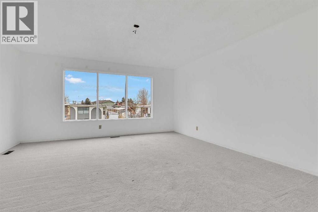 2948 Doverville Crescent SE