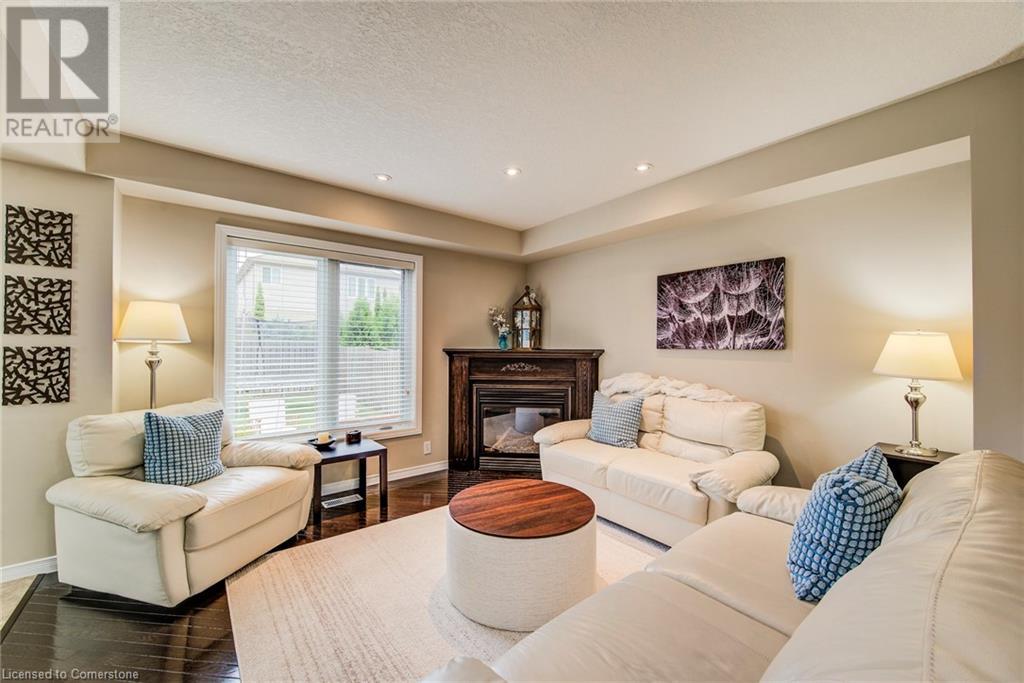 54 HUCK Crescent