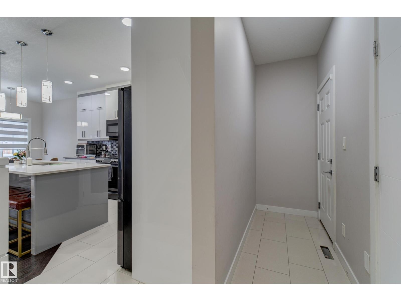 #46 1703 16 AV NW NW