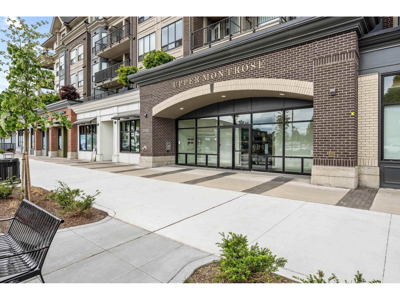 519 2493 MONTROSE AVENUE