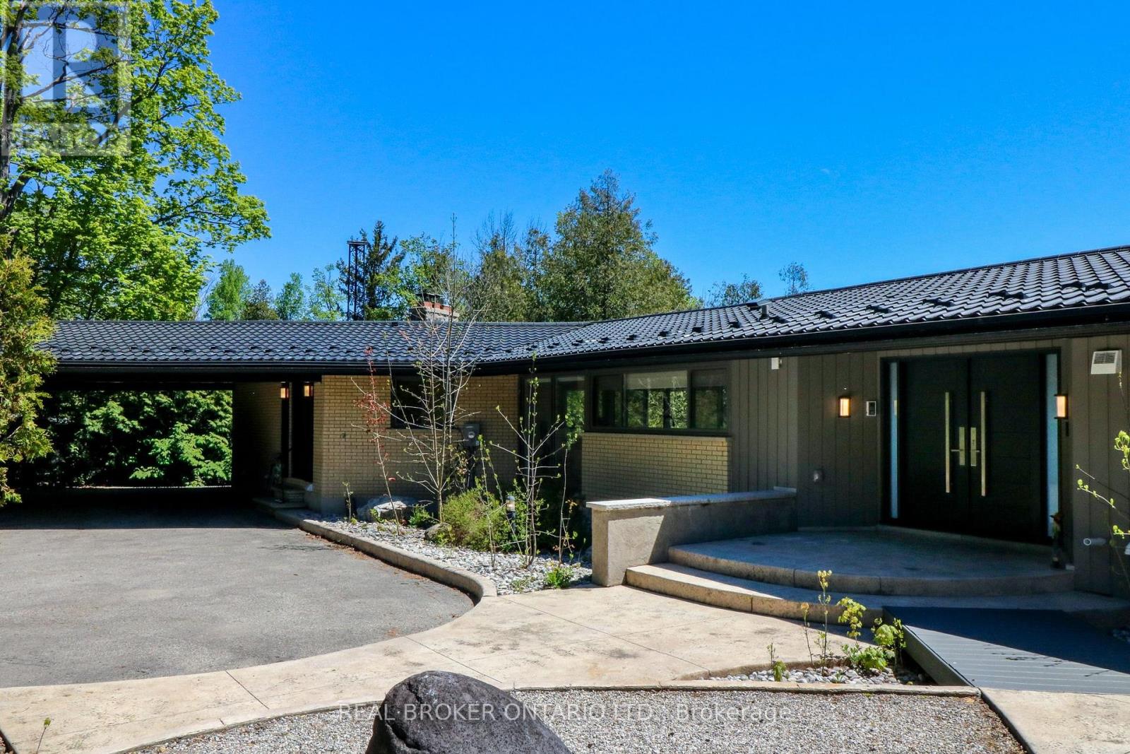 285 BALMY BEACH ROAD