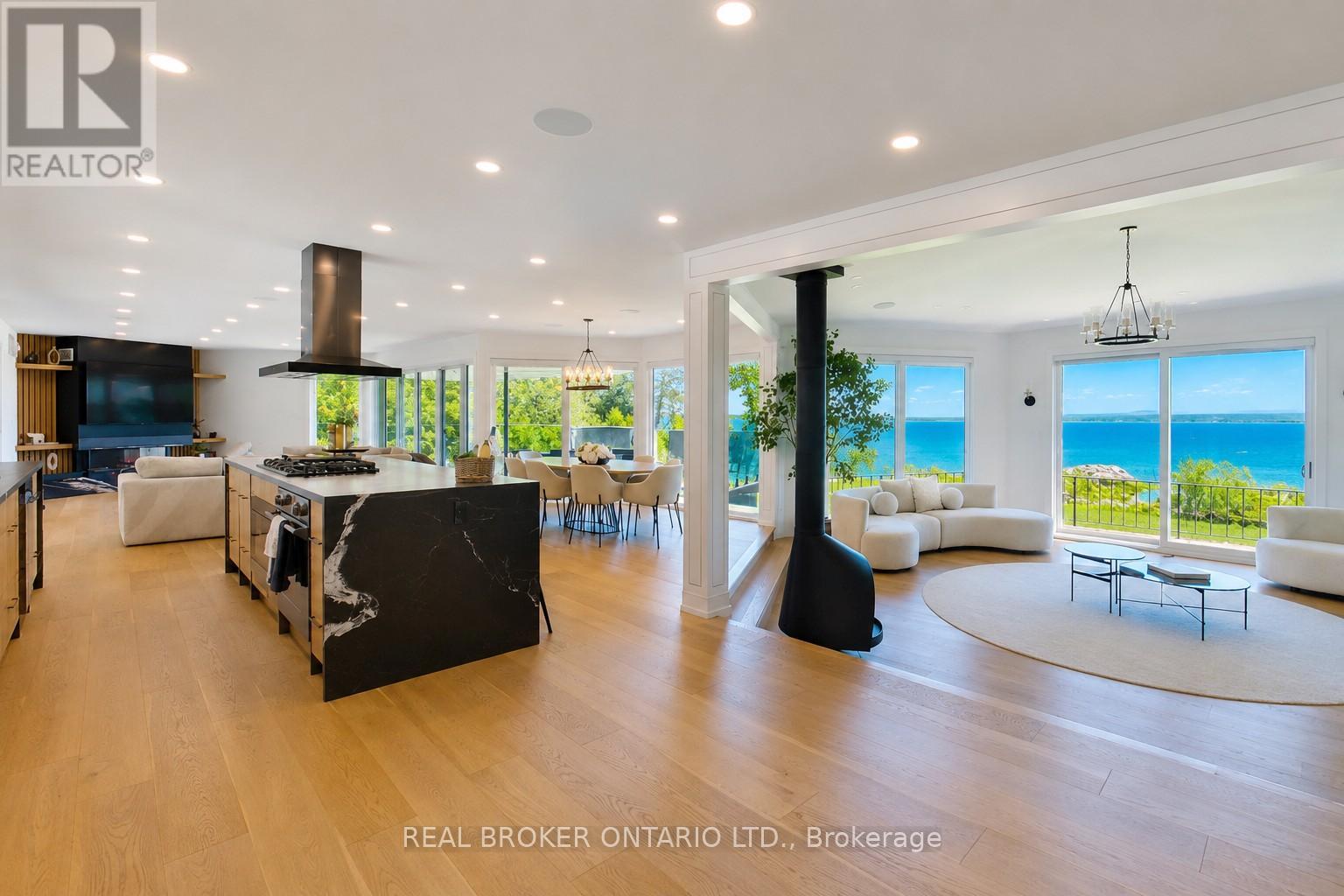 285 BALMY BEACH ROAD