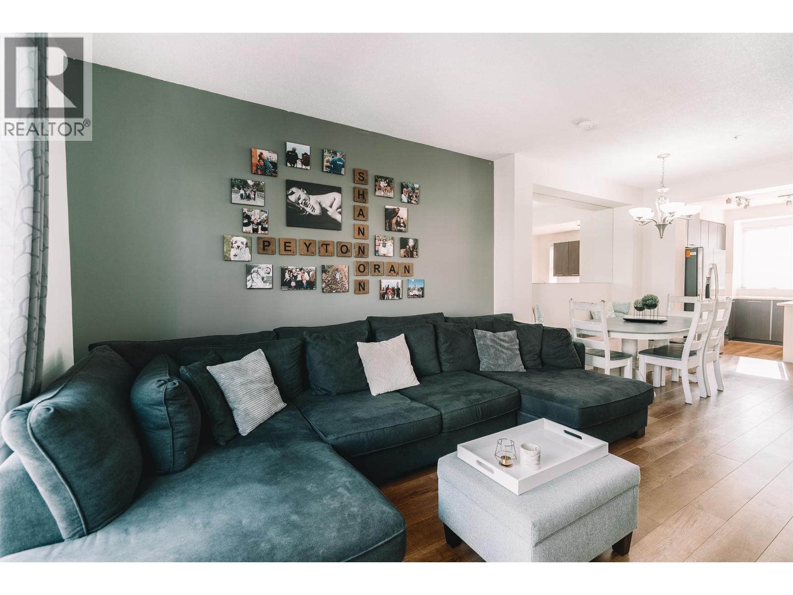 136 2418 AVON PLACE