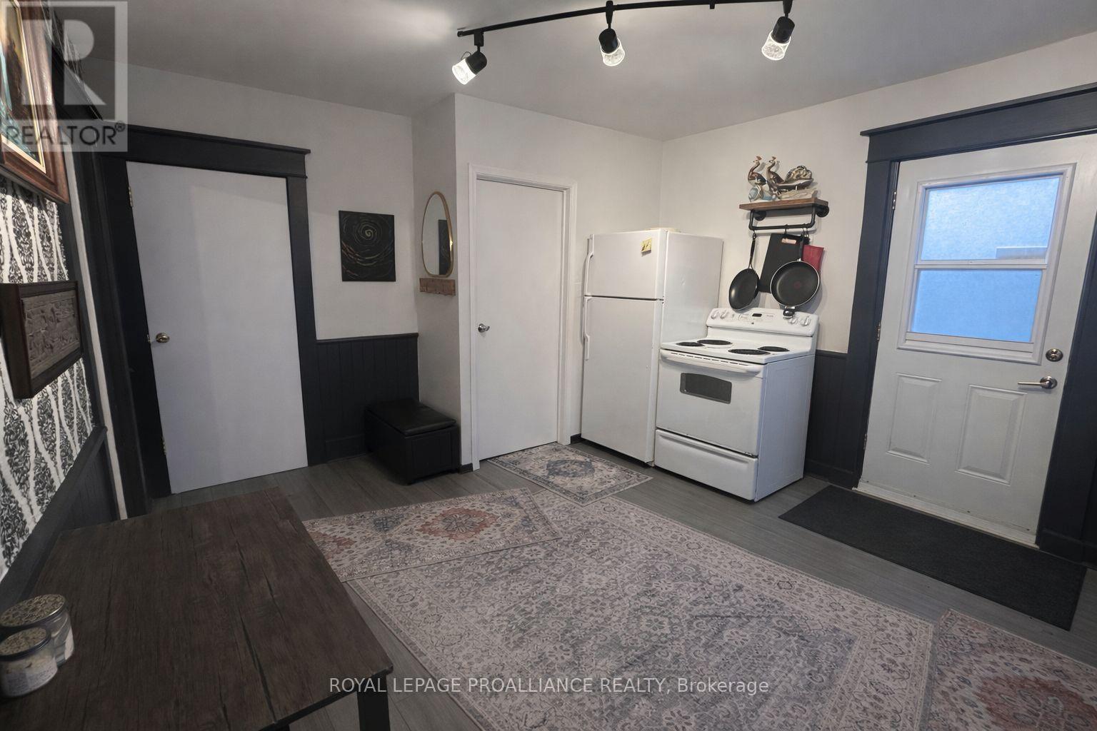 187-189 BYRON STREET