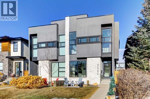 2022 44 Avenue SW Calgary AB T2T2N8