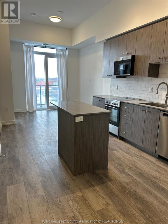 15 Wellington STREET South Unit# 204