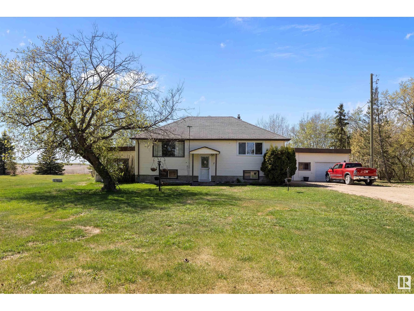 55532 RGE ROAD 250