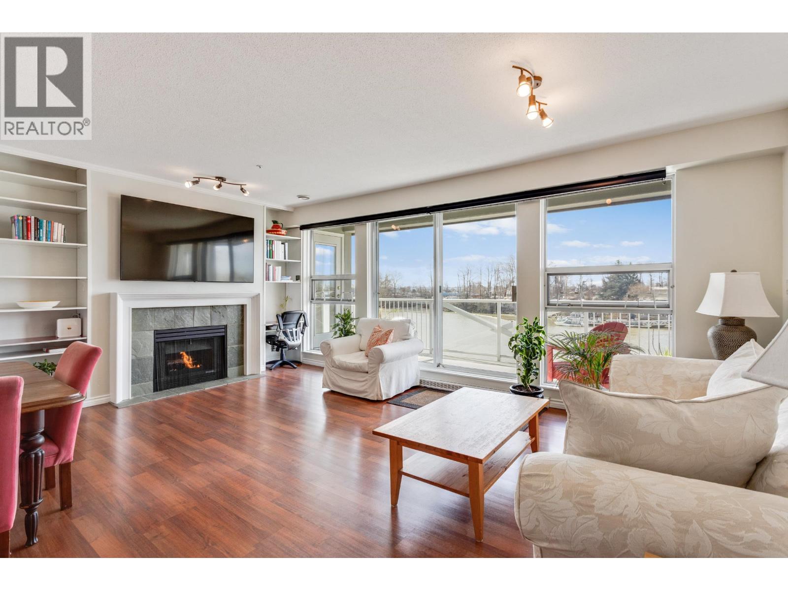 306 1820 E KENT AVENUE SOUTH