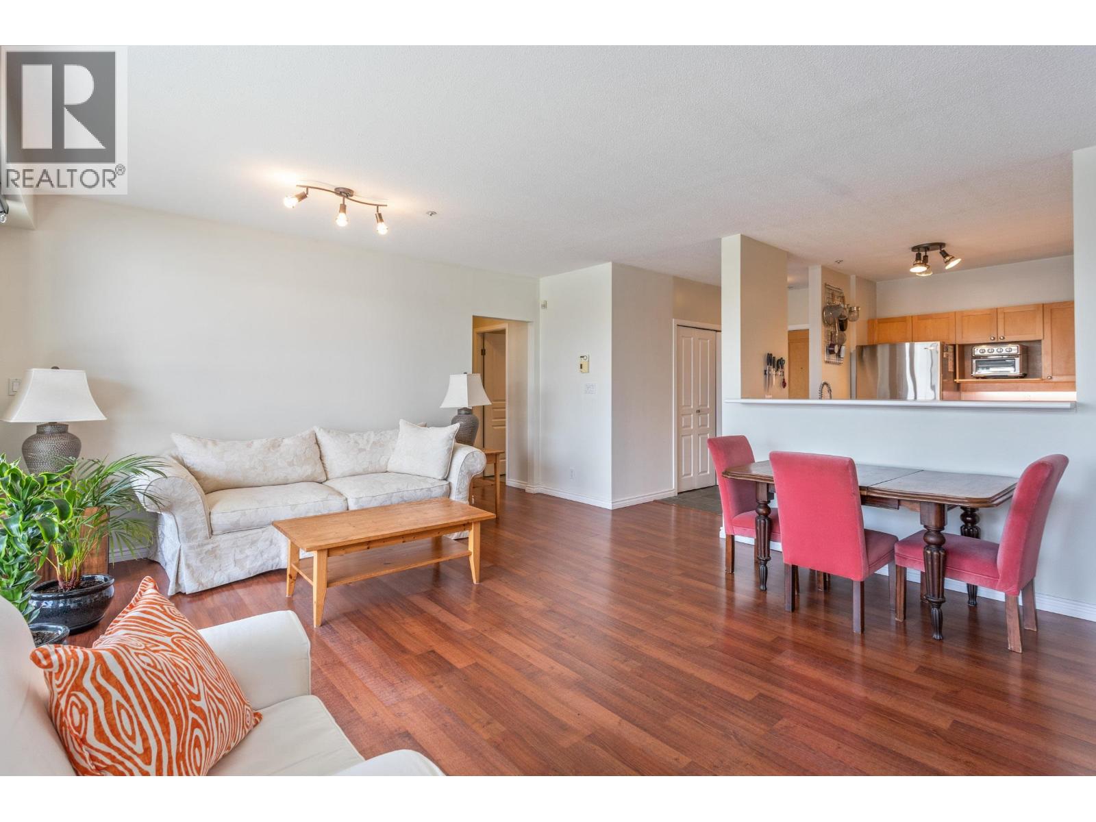 306 1820 E KENT AVENUE SOUTH