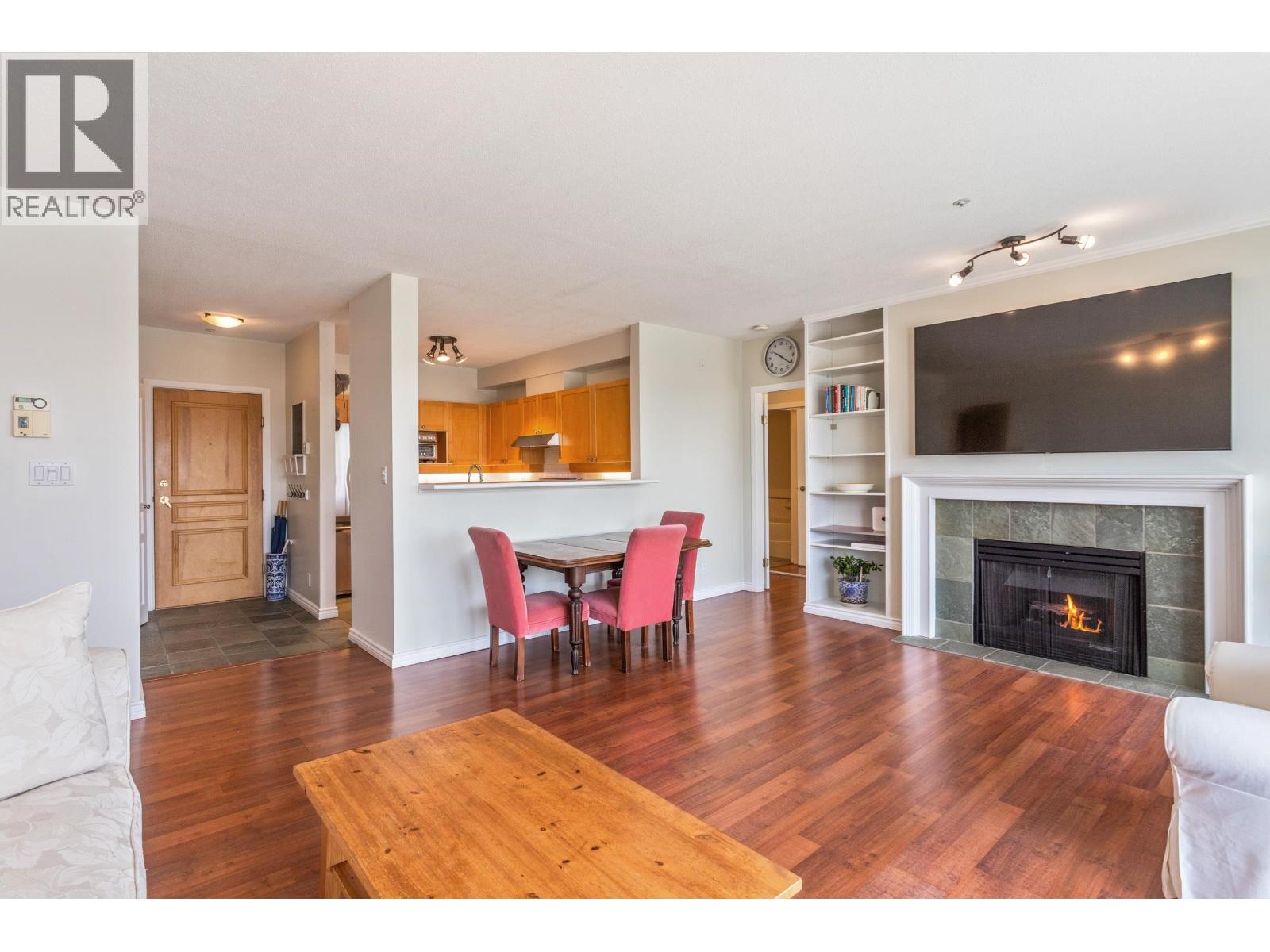 306 1820 E KENT AVENUE SOUTH