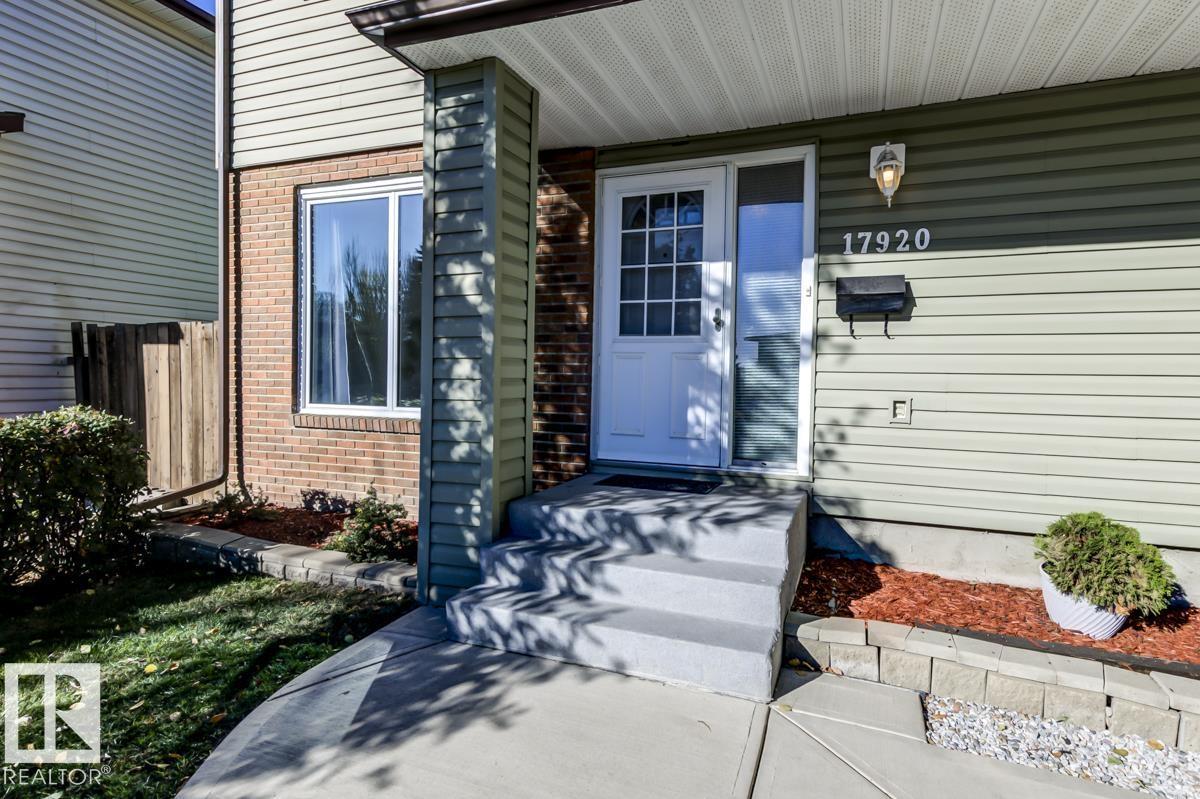 17920 76 AV NW