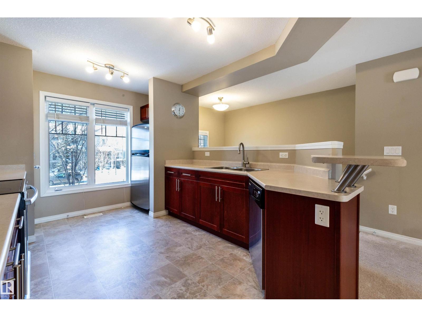 1615 TOWNE CENTRE BV NW