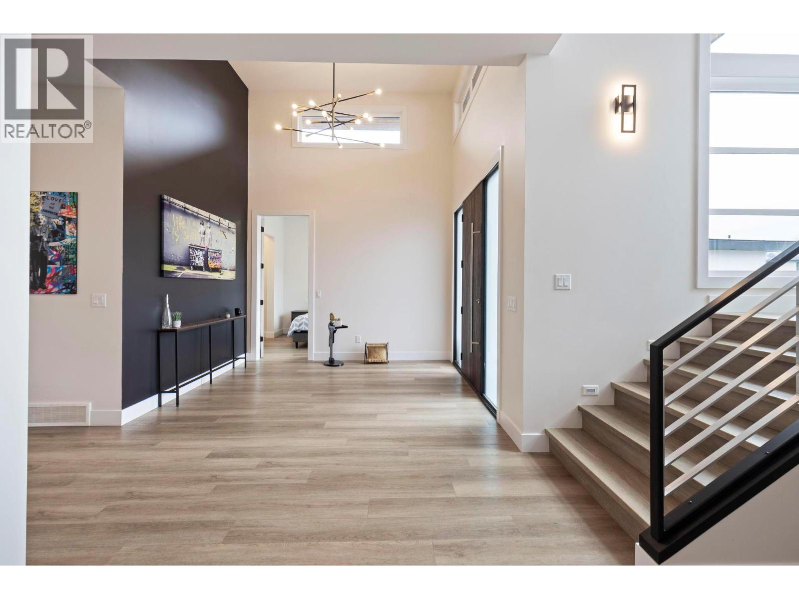 10245 Beacon Hill Drive