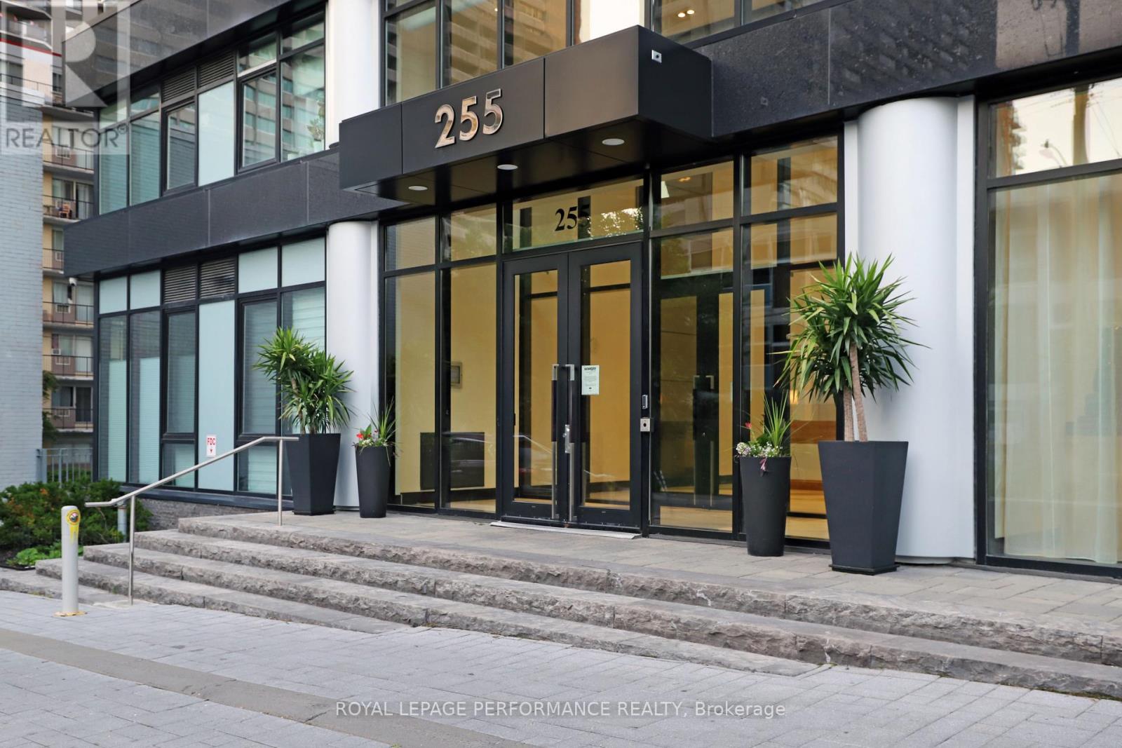 1603 - 255 BAY STREET