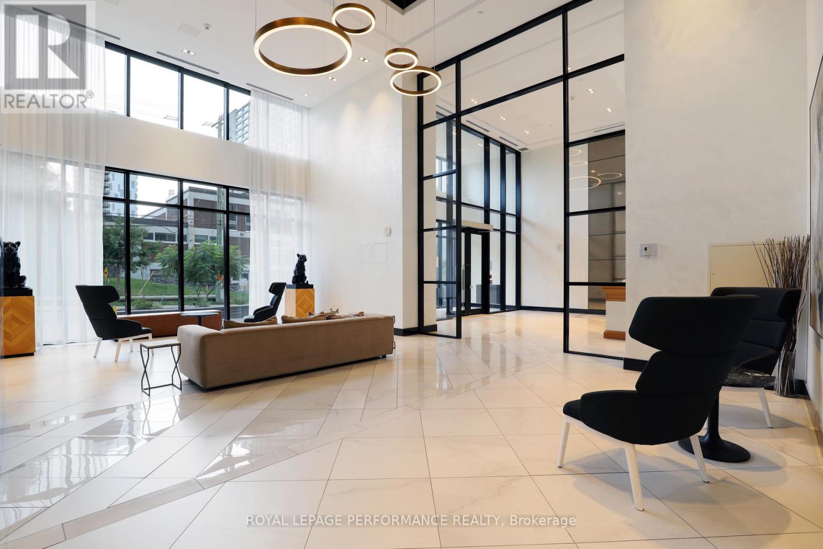 1603 - 255 BAY STREET