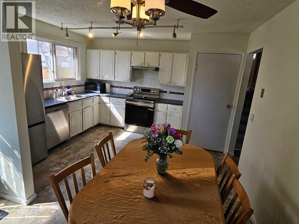 60 Erin Croft Place SE