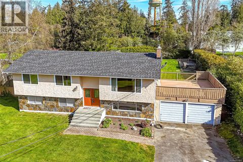3072 Mallard Ave Central Saanich BC V8M1W6