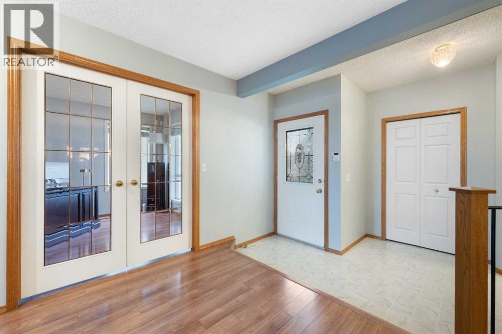 42 Harvest Grove Close NE