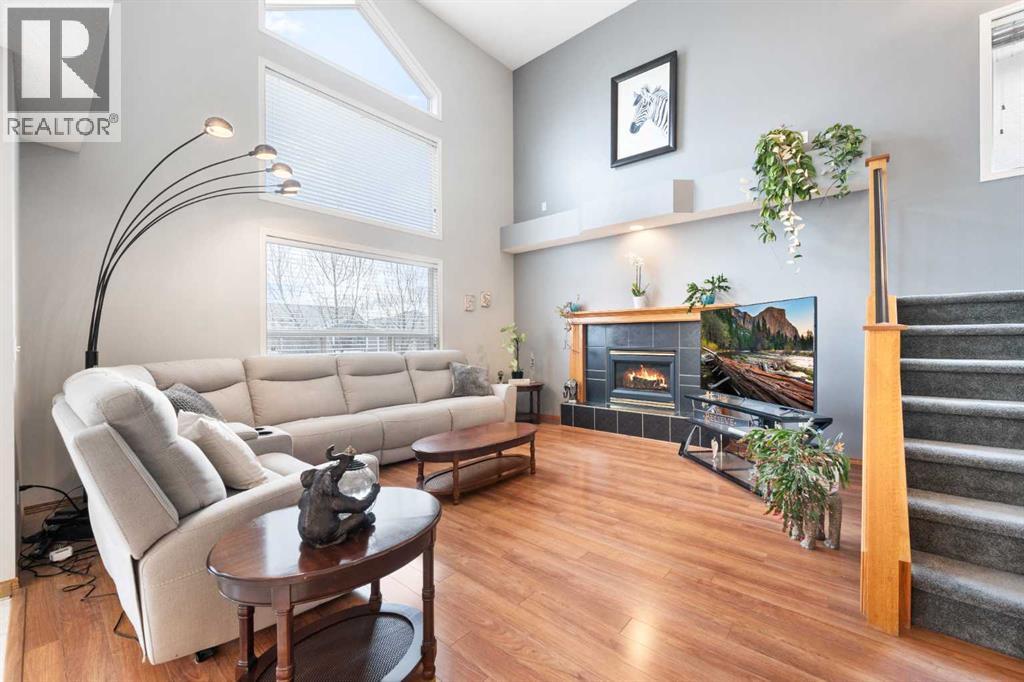 42 Harvest Grove Close NE