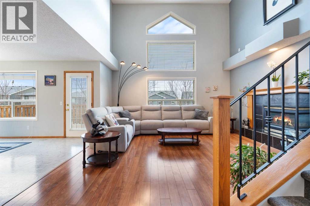 42 Harvest Grove Close NE