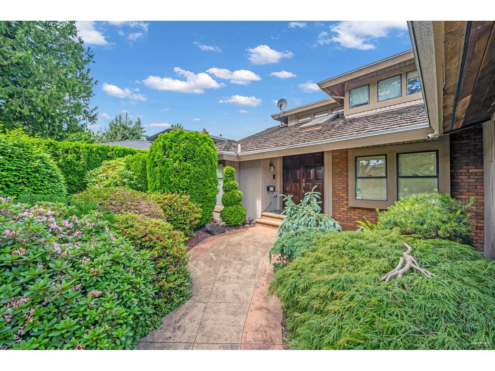 11681 SUMMIT CRESCENT