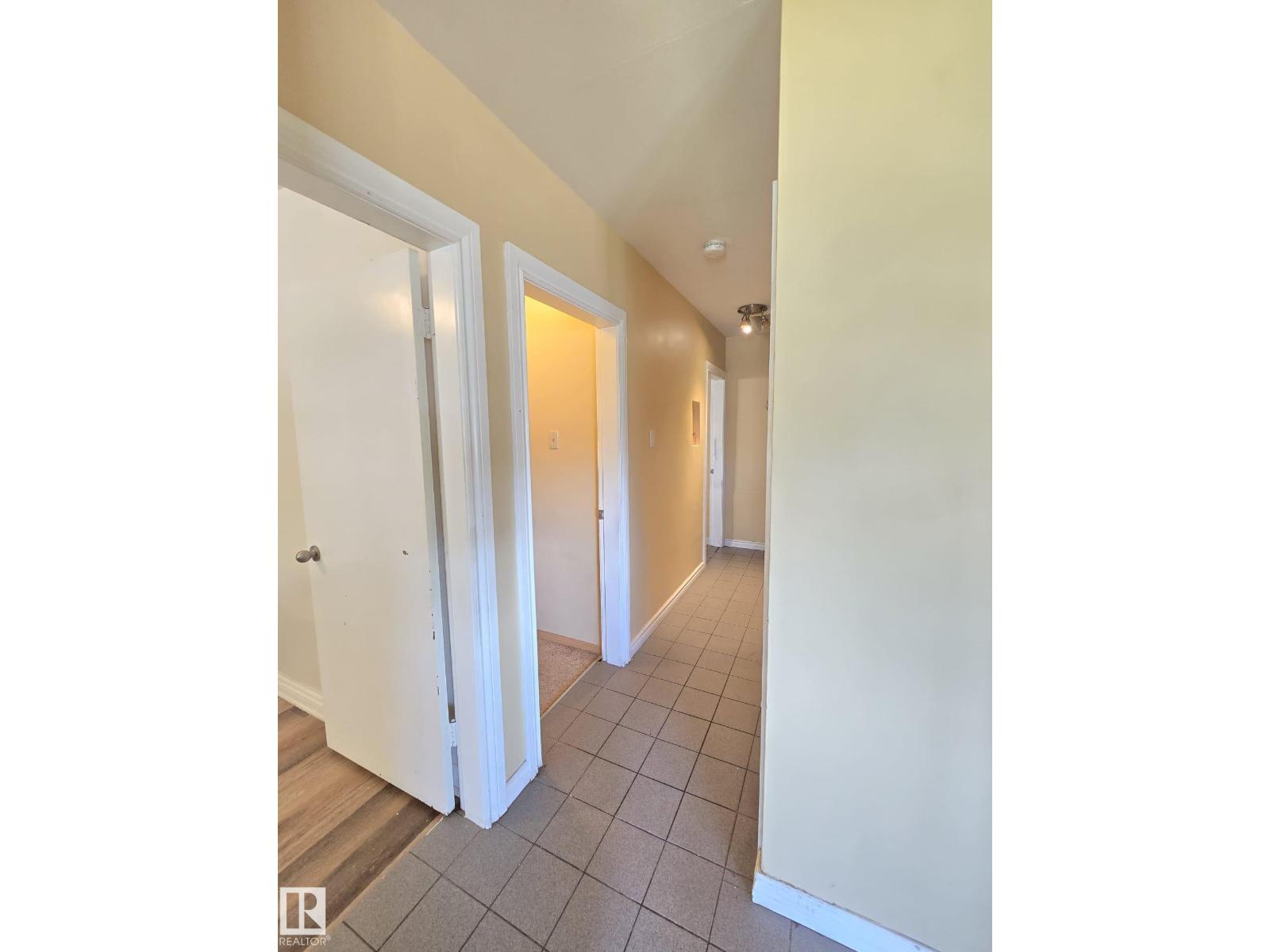 9616 63 AV NW