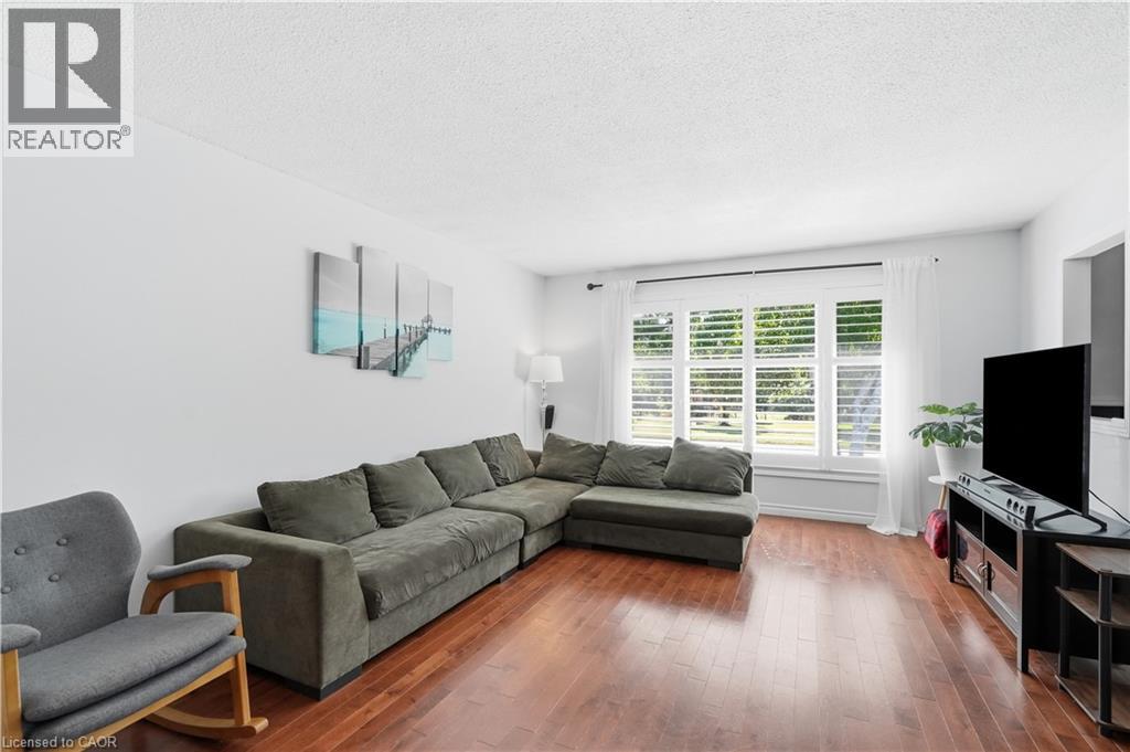 33 DEBORA Drive