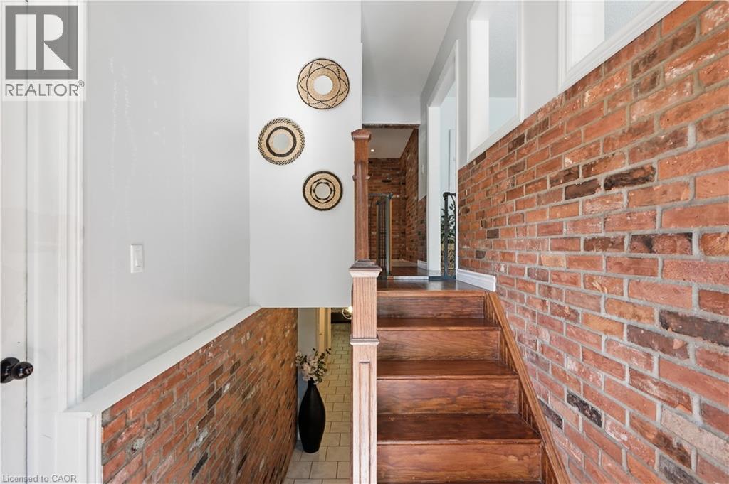 33 DEBORA Drive